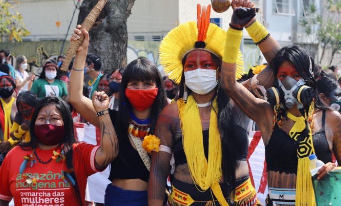 nina gualinga fights for indigenous rights